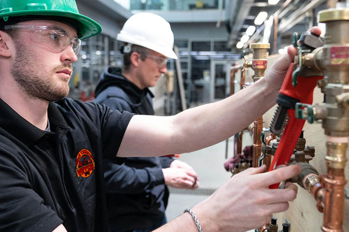 iletişim Nazım Usta Sıhhi Tesisatçı